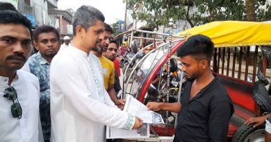 বাউফলে তারেক রহমানের ৩১দফার লিফলেট বিতরণ